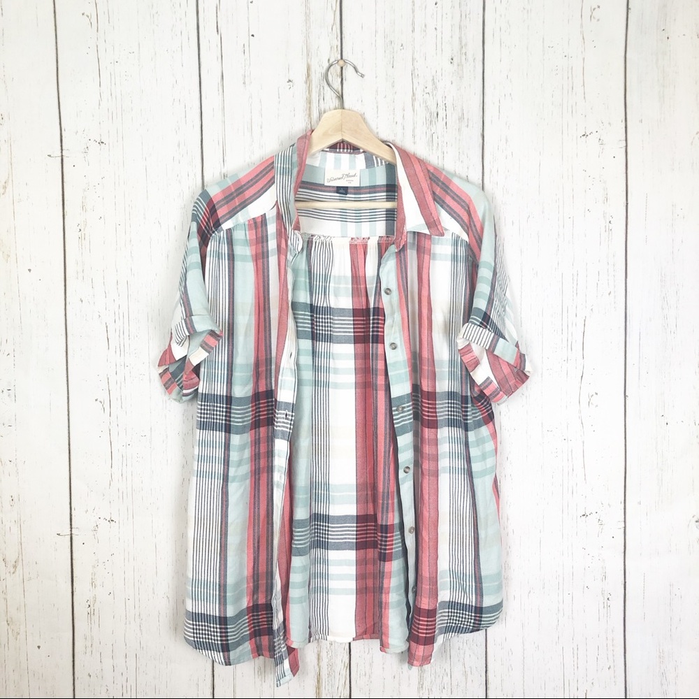 Universal Thread Short Sleeve Plaid Button Down